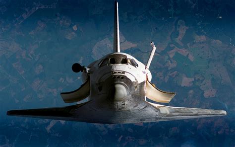 Awesome panoramas put you in the cockpit of real spaceships