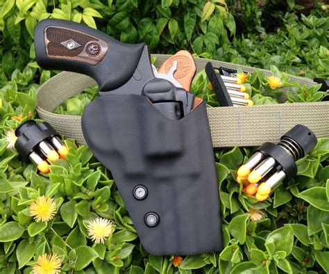 REVIEW: Garrett Industries “Silent Thunder” OWB Holster | Modern ...