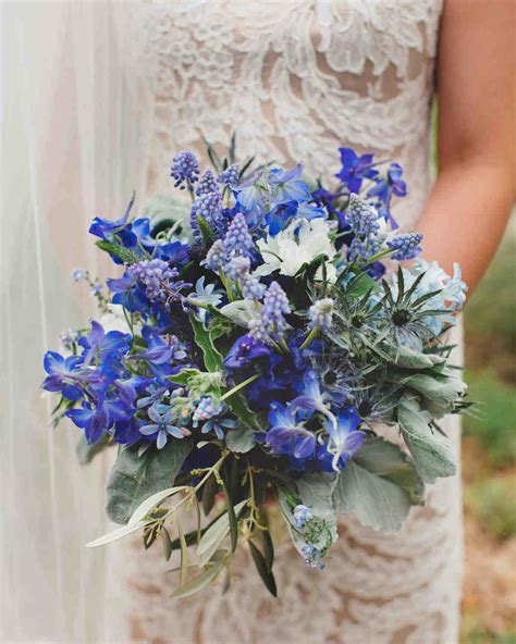 30 Monochromatic Wedding Bouquets | Martha Stewart Weddings