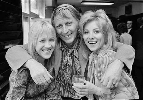 Brenda Cavendish, Alfred Burke and Luan Peters relax after filming of the episode Transatlantic ...