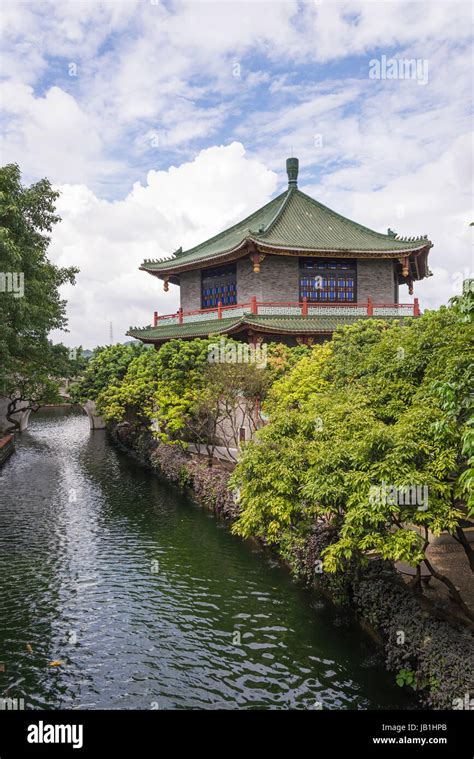 Chinese garden Architecture Stock Photo - Alamy