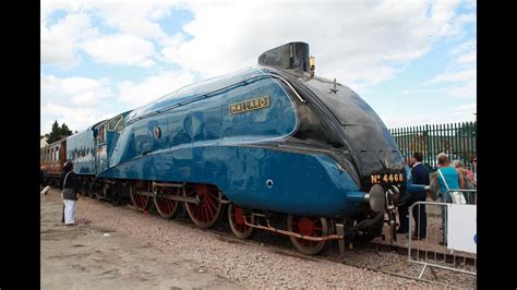 LNER no, 4468 Mallard and the story of speed @ Grantham 07/09/13 - YouTube