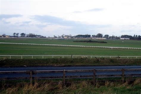 Curragh Racecourse Guide: Visitor Info, Races & History | BettingSites.org.uk