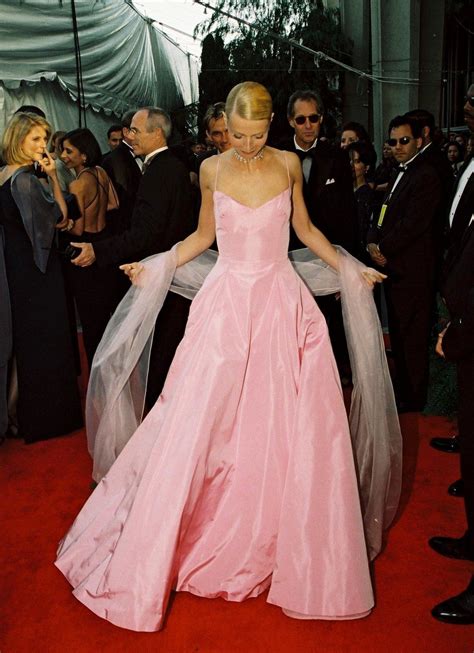 Fashion inheritance: see the incredible gowns A-list mums will pass onto their daughters ...