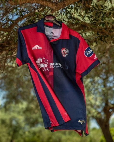 The new Cagliari shirt for the 2023/24 season