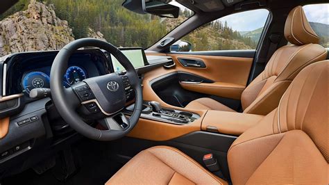 2025 TOYOTA CROWN SIGNIA SUV - INTERIOR - YouTube