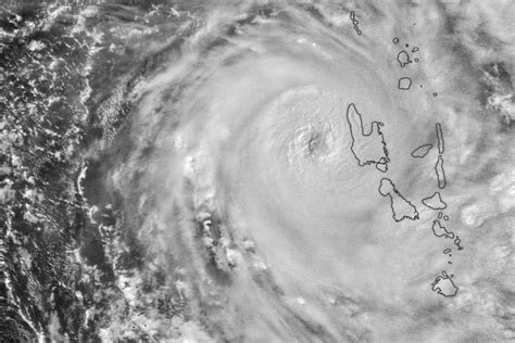 Cyclone Yasa Bearing Down on Fiji