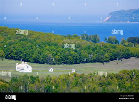 Lake Michigan lakeshore Stock Photo - Alamy