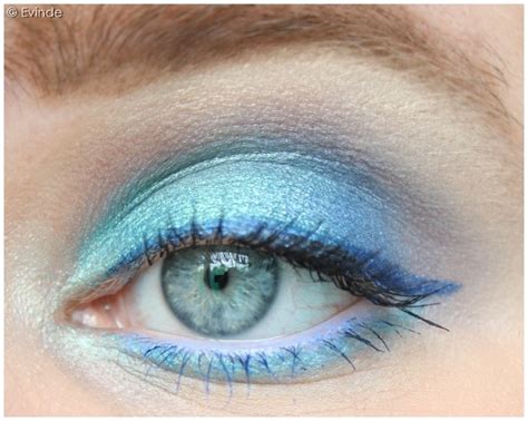 End Of Summer Blues | Turquoise Eyes Using Barry M Pigments | Evinde's Blog