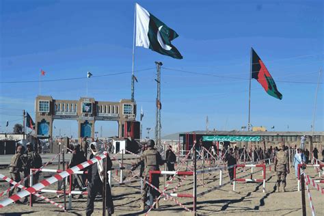 Trade resumes as Pakistan, Afghanistan reopen Torkham crossing