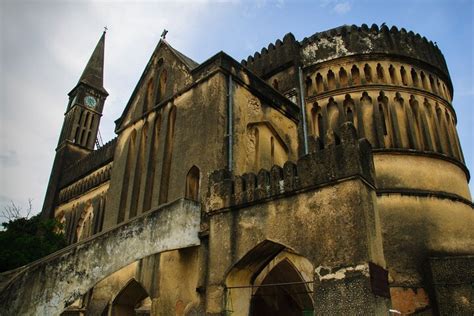 Walking Tour of Old Stone Town in Zanzibar: Culture, History and The Rock Restaurant Experience ...