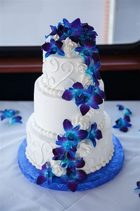 Royal Blue Wedding Cake Ideas – ADDICFASHION