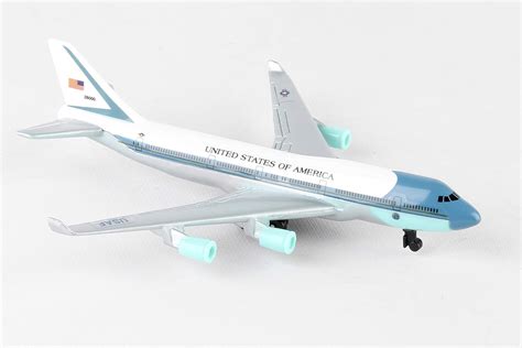 Daron Worldwide Trading RT5734 Air Force One Single Plane: Amazon.co.uk ...