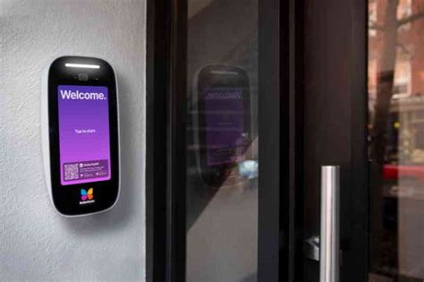 3 Best Keyless Entry Systems for Apartments & Businesses