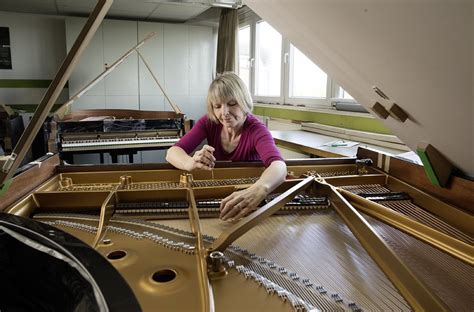 How do you make a piano? We go behind the scenes at Steinway to find out... - Classic FM