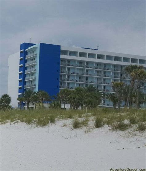 Best Clearwater Beach Hotels Near Pier 60 - Where to Stay Oceanfront ...