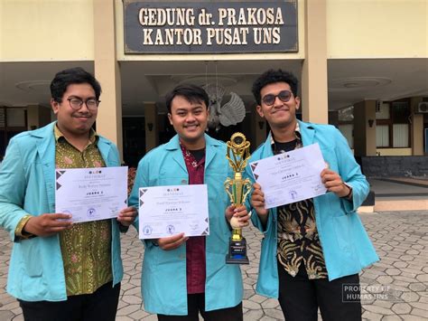 Tiga Mahasiswa Pendidikan Ekonomi UNS Raih Juara 2 Lomba Cerdas Cermat Nasional - Universitas ...