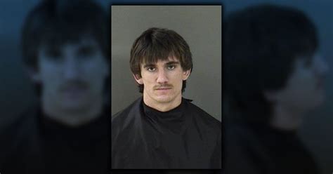 Cops: Florida man arrested for attempting to break into jail