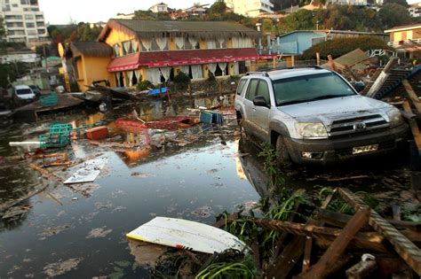 The Chile Earthquake's First Tsunami Waves Strike | WIRED