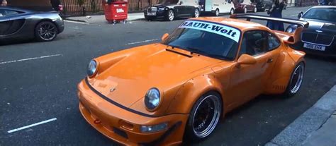 First Rauh-Welt Begriff Porsche 911 In London Is a Sore Thumb with a ...