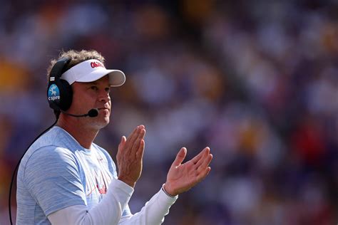 Lane Kiffin Has 3-Word Message For Ole Miss Players After Alabama Game - The Spun