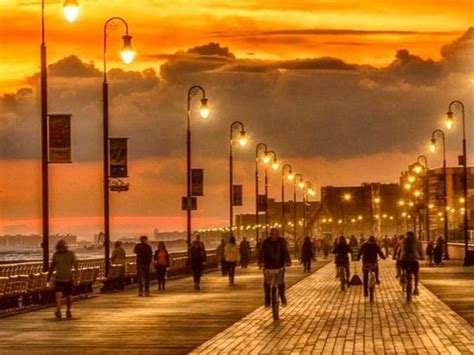 Falling Light Poles Spur Removal Of 45 Boardwalk Lights | Long Beach ...