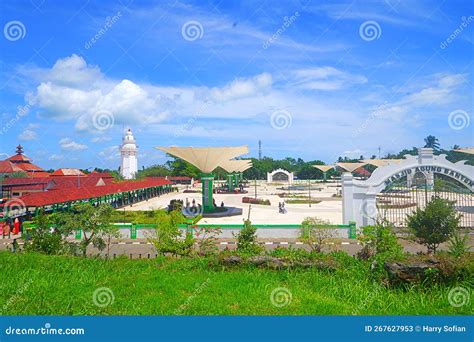 Banten Grand Mosque, Serang, Banten, Indonesia - Masjid Agung Banten Stock Image - Image of ...