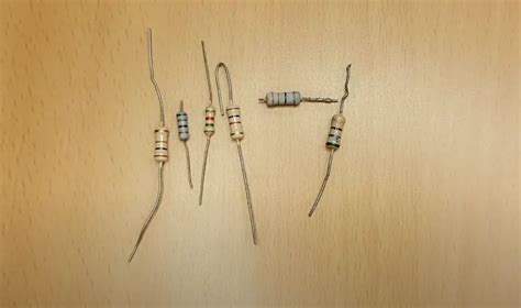 What Is a Fusible Resistor? - ElectronicsHacks