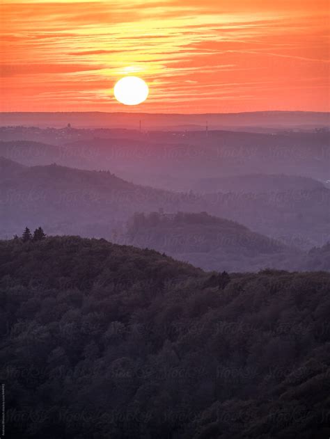 «Sunset Over Endless Forest Hills In The Palatinate» del colaborador de Stocksy «Andreas Wonisch ...