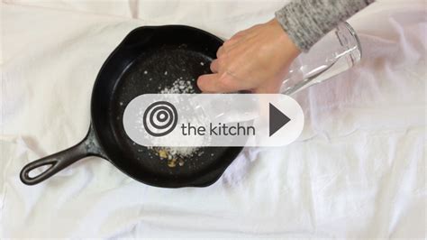 Video: The Best Way to Clean a Cast Iron Skillet | Kitchn