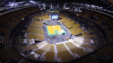 Time Lapse Video at the TD Garden: Celtics to Bruins 12/31/14 - YouTube