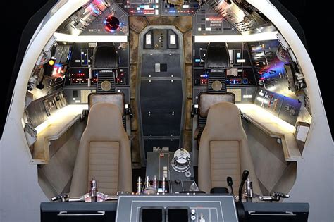 Millennium falcon cockpit – Artofit