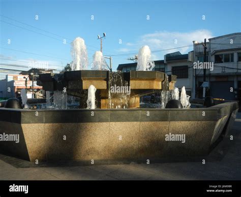 08909 Francisco Balagtas Monument Liwasang Balagtas Fountain Pandacan ...