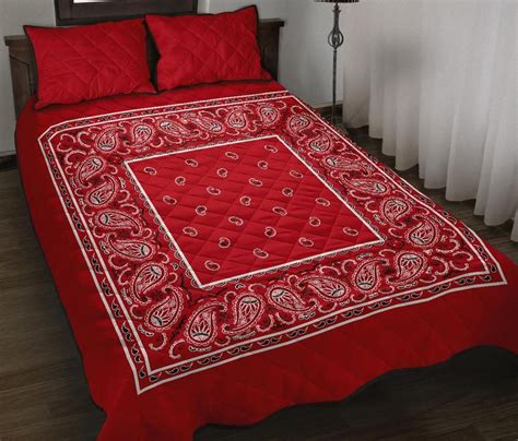 Quilt Set - Classic Red Bandana Quilt w/Shams | Bandana quilt, Red bandana, Bandana blanket