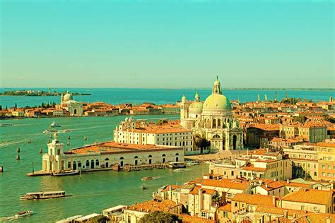 Cheap Weekend flights to Venice - Travelinch - Find best flight deals!