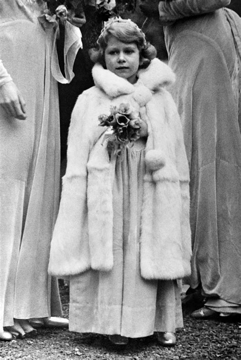 30 Rare Photos of Queen Elizabeth’s Early Life