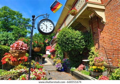 Gardens German Village Area Columbus Ohio Stock Photo (Edit Now) 668351674