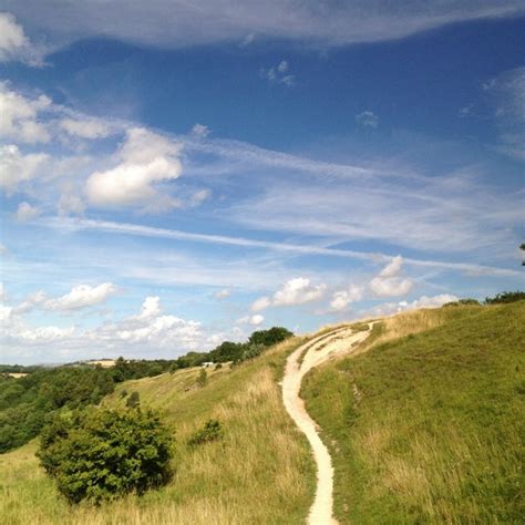 Shab Hill (Birdlip) Viewpoint - 3 tips from 139 visitors