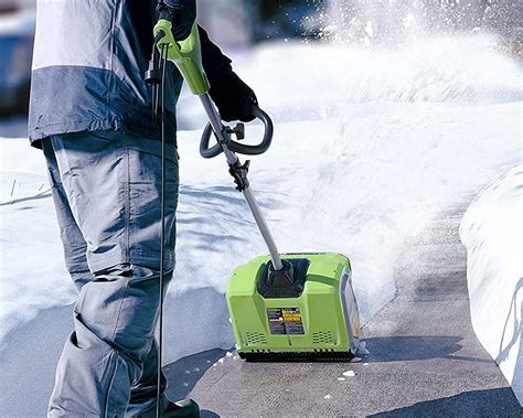 5 Best Electric Snow Shovels Reviewed (Summer 2024)