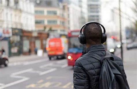 Do Noise Cancelling Headphones Protect Hearing?