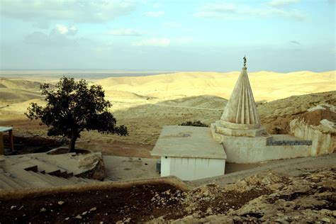 W O R L D P E E K S: A Return to Sinjar: Yezidi Temples - Part I