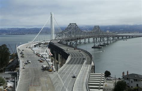 First cars cross SF-Oakland Bay Bridge's new span | 89.3 KPCC