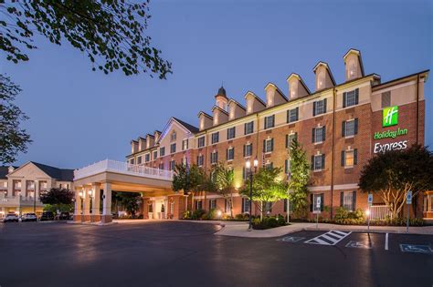 HOLIDAY INN EXPRESS STATE COLLEGE @WILLIAMSBURG SQUARE, AN IHG HOTEL ...