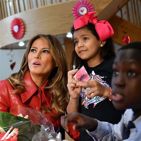 Melania Trump lends a hand to ill children, helping to craft special valentines - ABC News