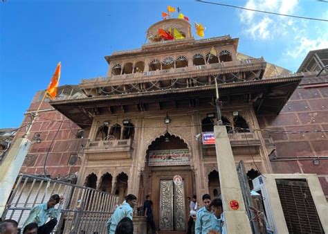 Banke Bihari Temple Mathura - Info History Photos Timing