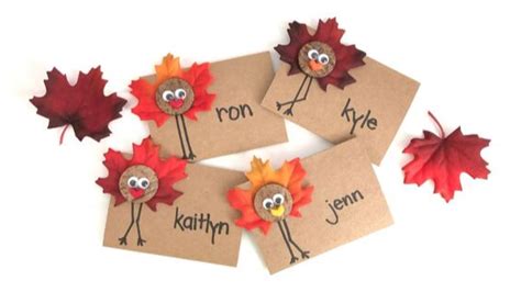 How to Make Cute Turkey-Themed Thanksgiving Place Cards