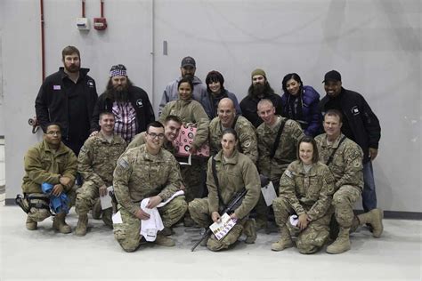 USO tour celebrities pose for group photos at the end - PICRYL - Public Domain Media Search ...