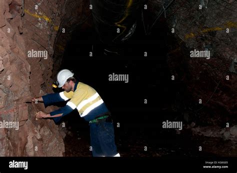 Mining Geologist Stock Photos & Mining Geologist Stock Images - Alamy