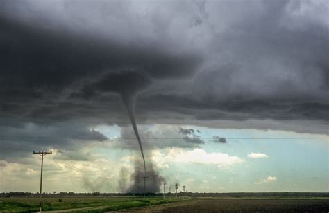 Trombe d'aria e tornado: cosa sono, perché nascono e come si formano