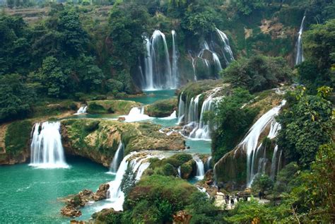 Thac Bac Waterfall (Silver Waterfall), Sapa | Entry Fee, Photos, How to Reach